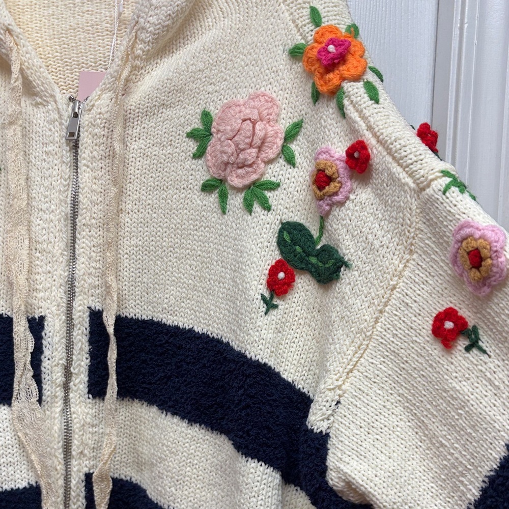 POL Cream and Navy Striped Zip Hoodie with Crocheted Floral details Large New - Picture 5 of 6